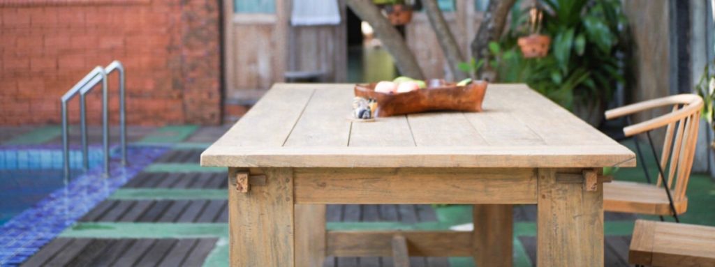 How To Care Clean Teak Furniture, What Is The Best Oil For Outdoor Teak Furniture